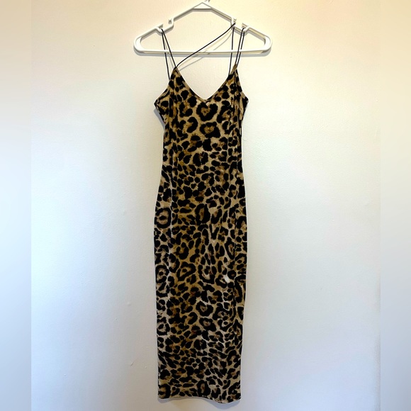 Leopard Bodycon Dress - Picture 5 of 6
